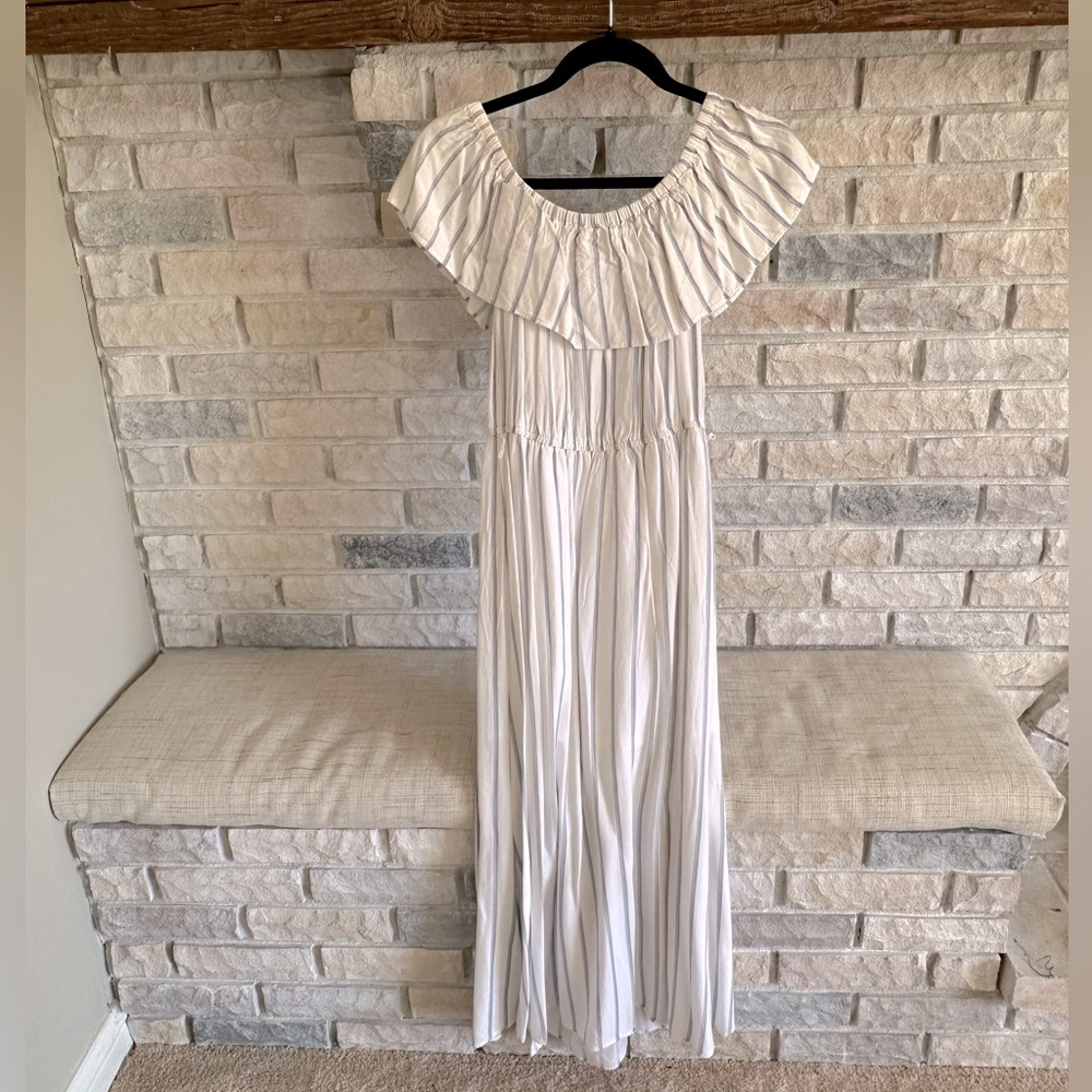 ⭐️ 2 for $20 | Casual White Off-Shoulder Maxi  Dress - Picture 2 of 5